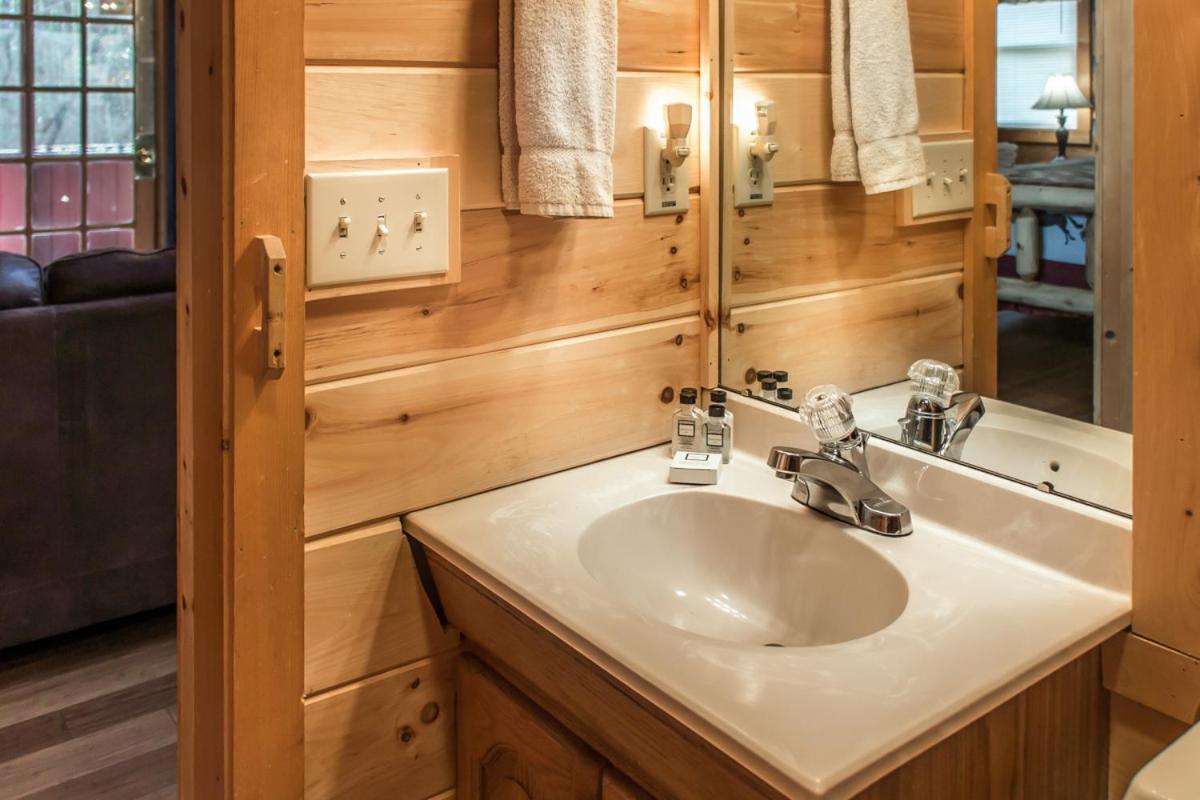 Suits Us Pigeon Forge Ngoại thất bức ảnh