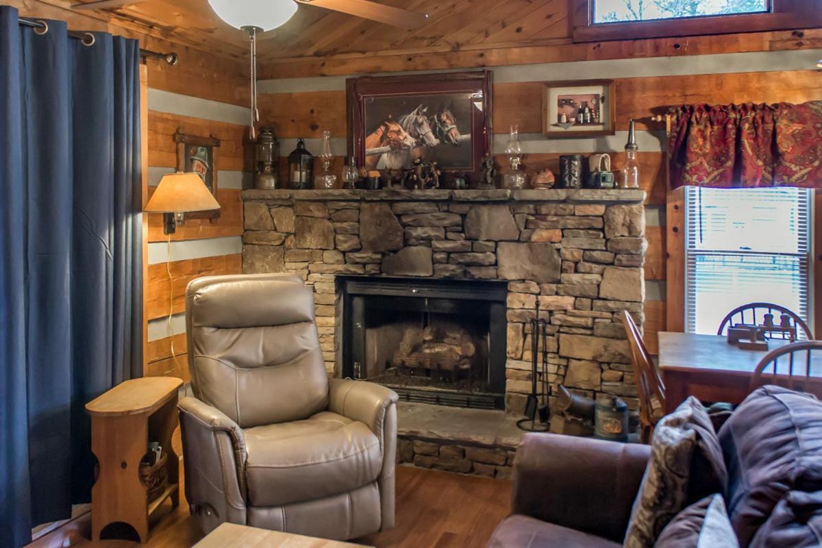 Suits Us Pigeon Forge Ngoại thất bức ảnh