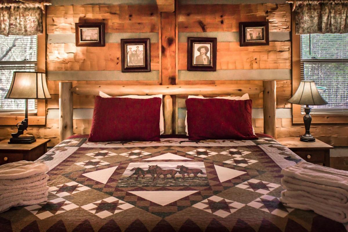 Suits Us Pigeon Forge Ngoại thất bức ảnh